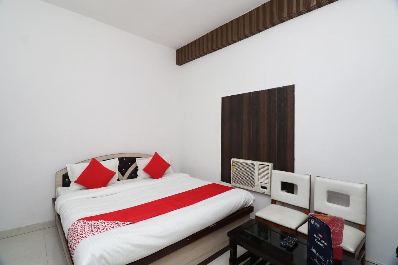 Oyo 24572 Express Inn Лакнау Екстериор снимка