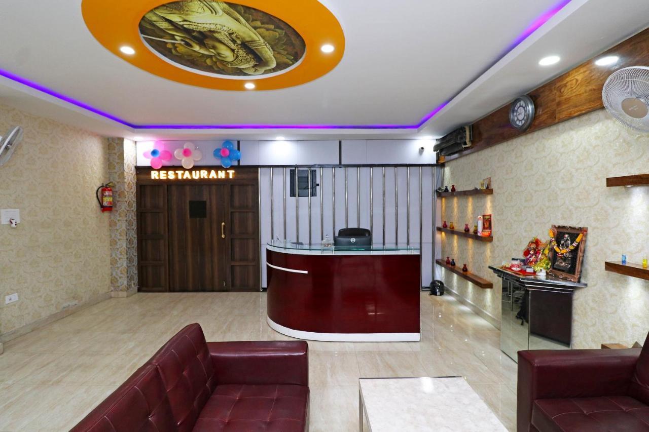 Oyo 24572 Express Inn Лакнау Екстериор снимка