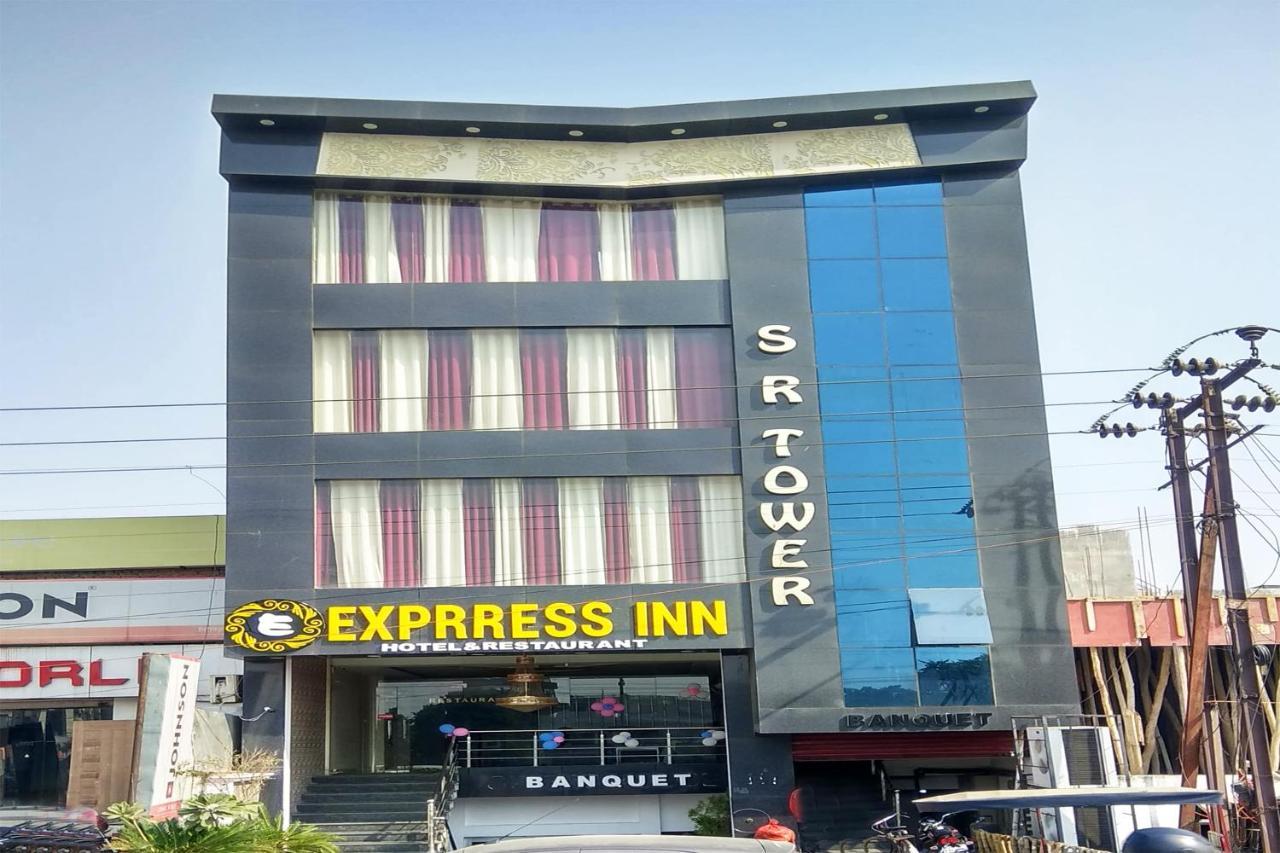 Oyo 24572 Express Inn Лакнау Екстериор снимка